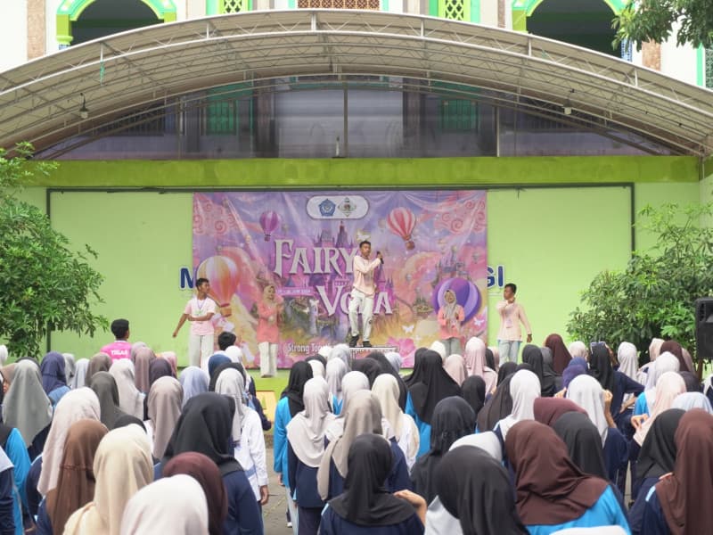 Senam Bersama hingga E-Sport: Day 1 Classmeeting MAN 1 Banyuwangi Berlangsung Semarak